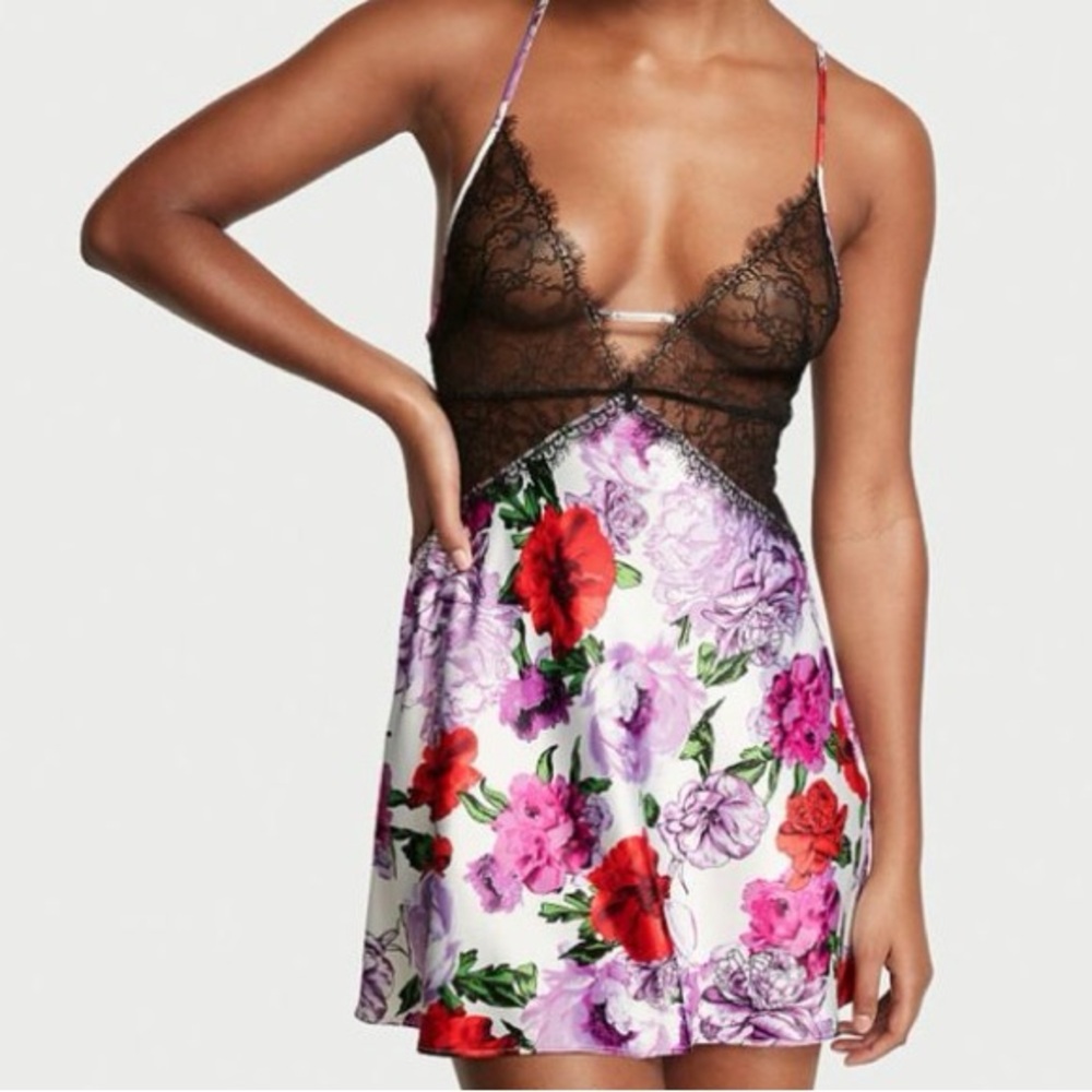 Victoria’s Secret Bright Violet Lace Floral Plunge Slip Size Small